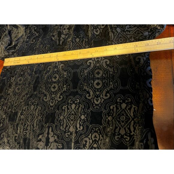 Show me your MuMu knock out mini black damask velvet bell sleeve dress Medium - Picture 13 of 13